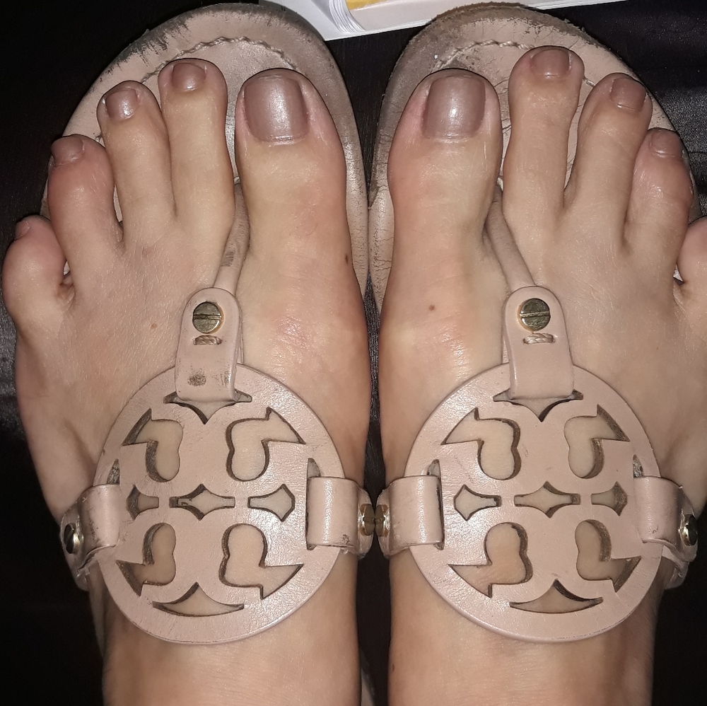 *SOLD*Tory Burch Sandals Light Makeup Size 8.5
